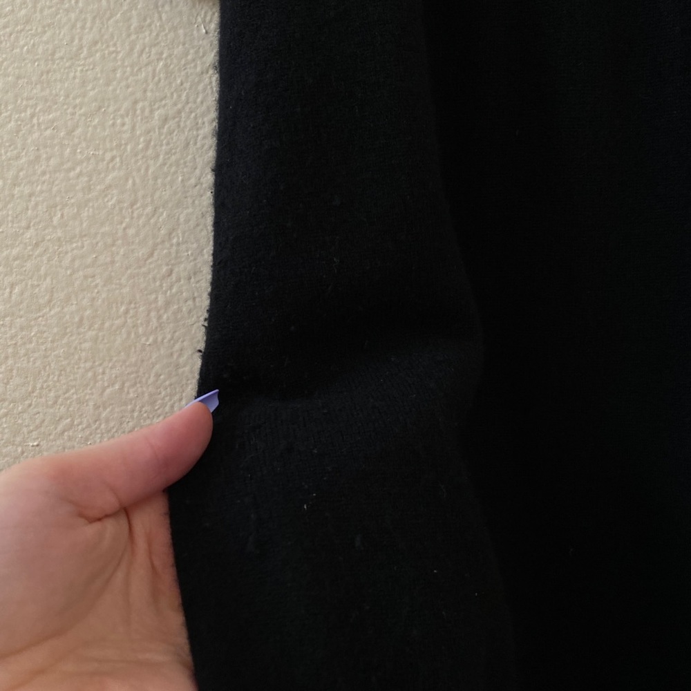 Vertical Design Cashmere Tunic - Picture 5 of 6